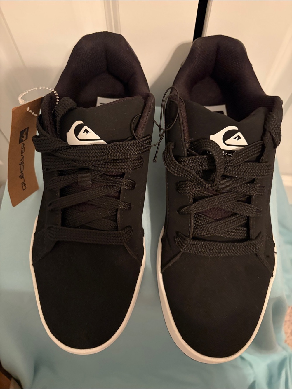 Quiksilver Unisex Black Low-Top Casual Sneakers Women’s 9.5-Mens 8